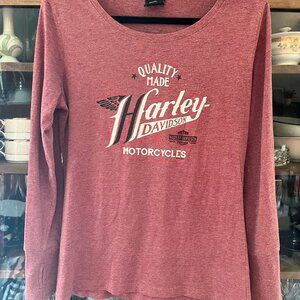 Womans Harley Davison Red T- Shirt Sweatshirt sz Medium with thumb holes